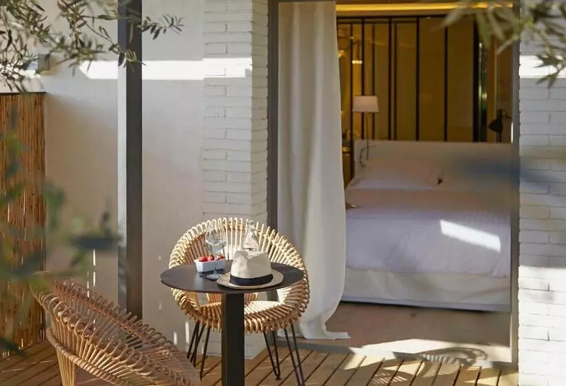 اتاق لوکس با بالکن, Mas Lazuli By Fimed Hotels