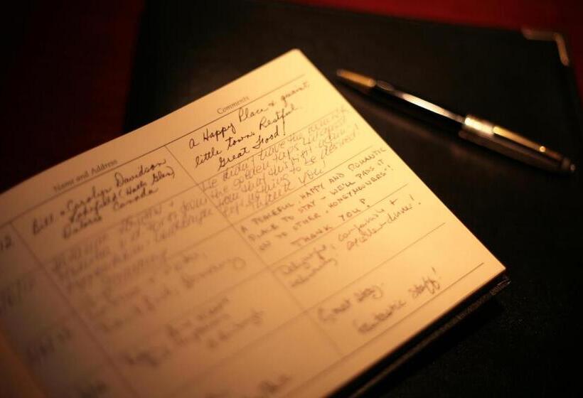 غرفة قياسية مطلّة علي البحر, The Ship Inn