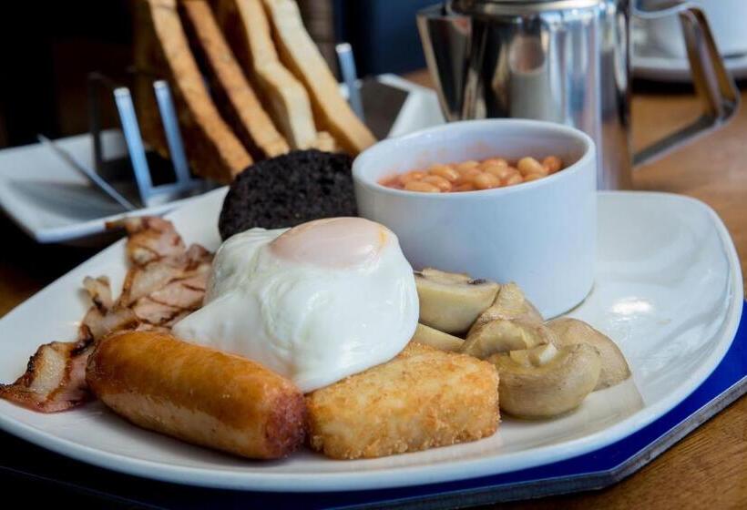 غرفة قياسية فردية مطلة علي البحر, The Ship Inn