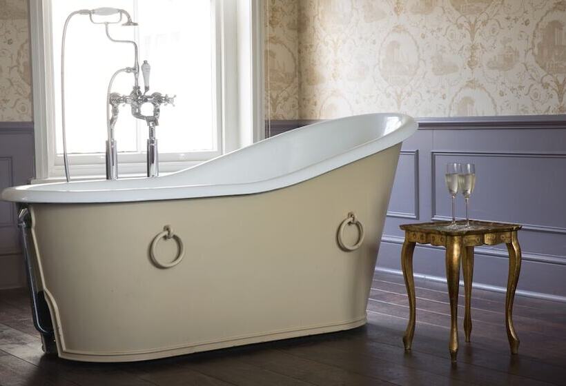 جناح, The Tunbridge Wells