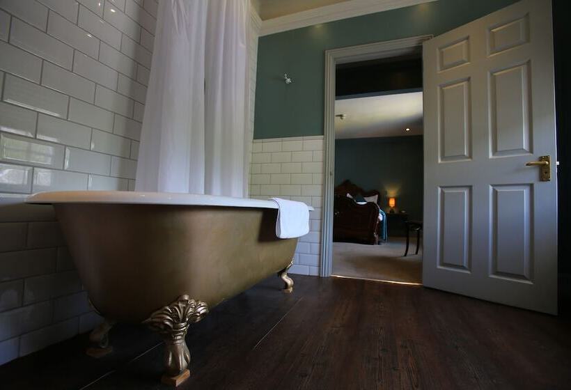 Семейный Номер, The Tunbridge Wells