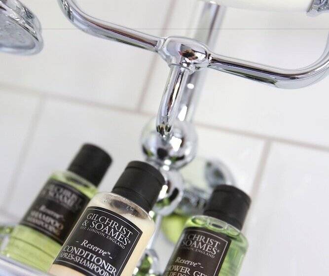 غرفة سوبيريور, The Tunbridge Wells