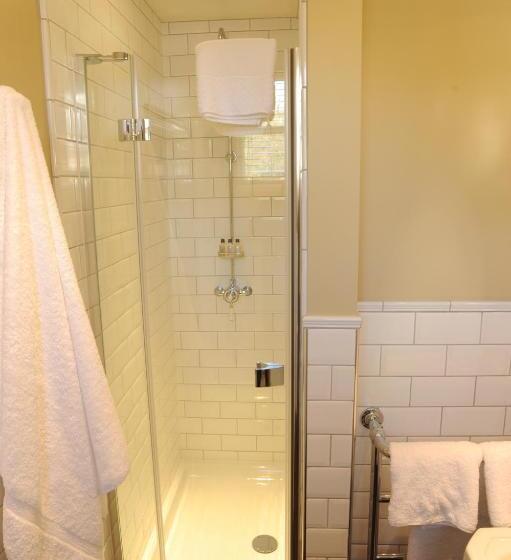 جناح, The Tunbridge Wells