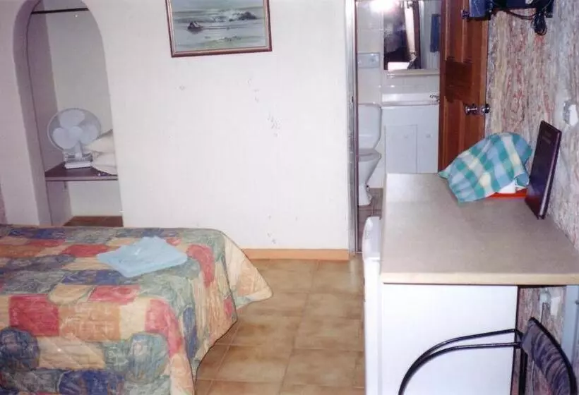 اتاق استاندارد, Radeka Downunder Underground Motel