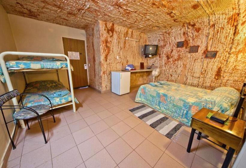 اتاق استاندارد, Radeka Downunder Underground Motel