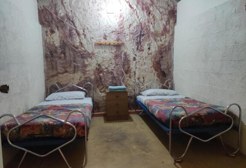 اتاق استاندارد, Radeka Downunder Underground Motel