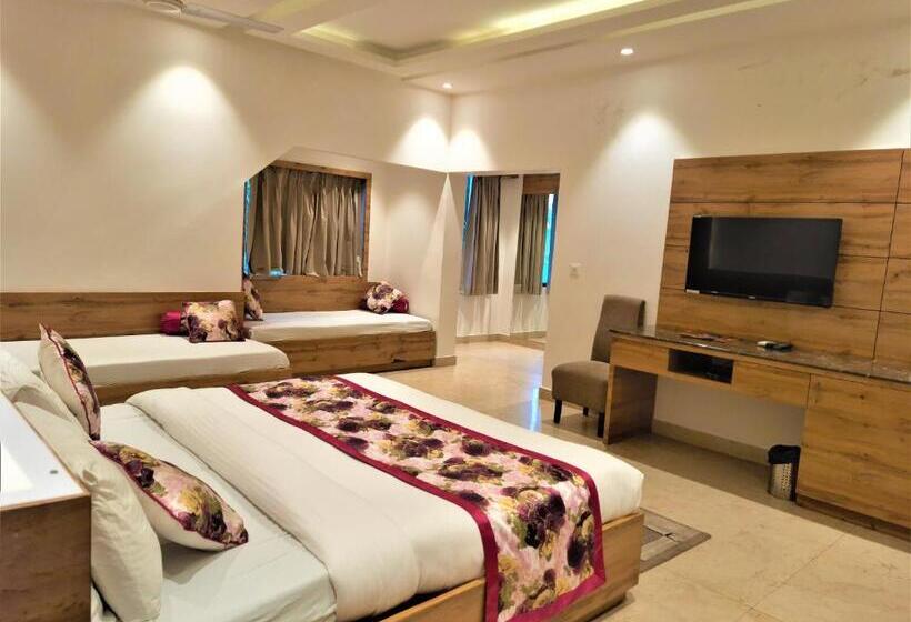 חדר משפחתי, Wood Castle Spa & Resort