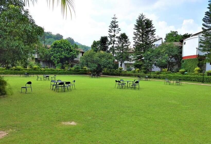 חדר משפחתי נוף לגינה, Wood Castle Spa & Resort