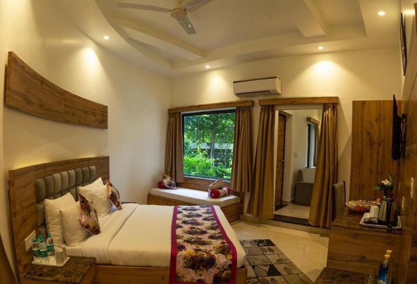 חדר משפחתי נוף לגינה, Wood Castle Spa & Resort