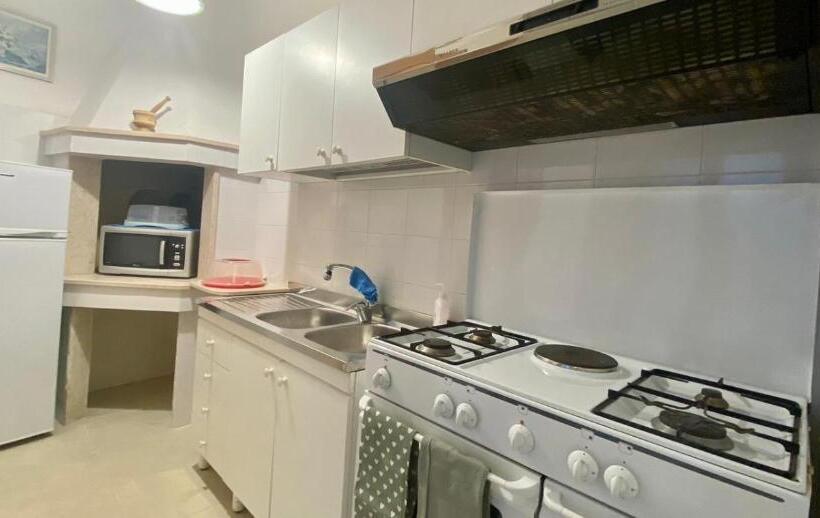 חדר קומפורט לשלושה, Home 105 Salento