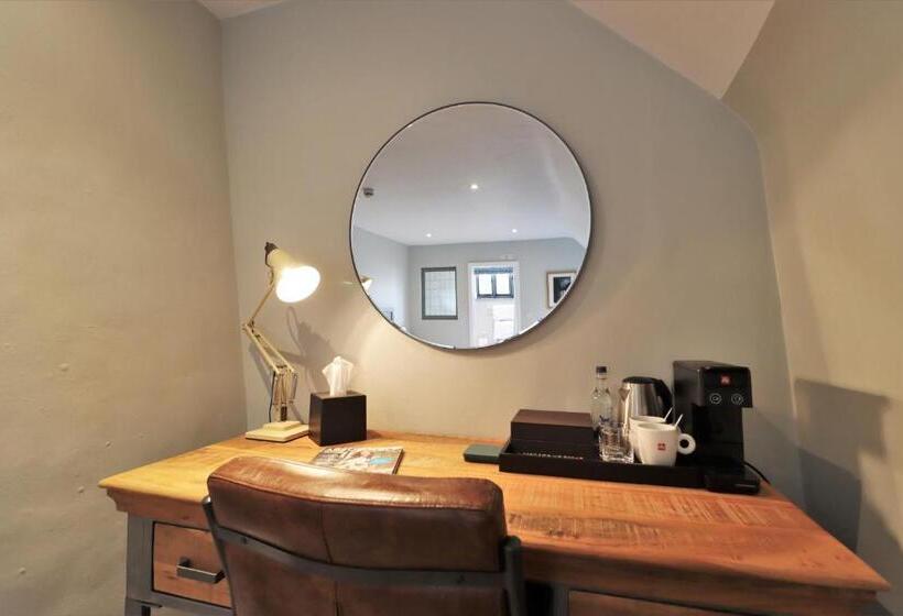 חדר דלוקס, The Marlborough Dedham