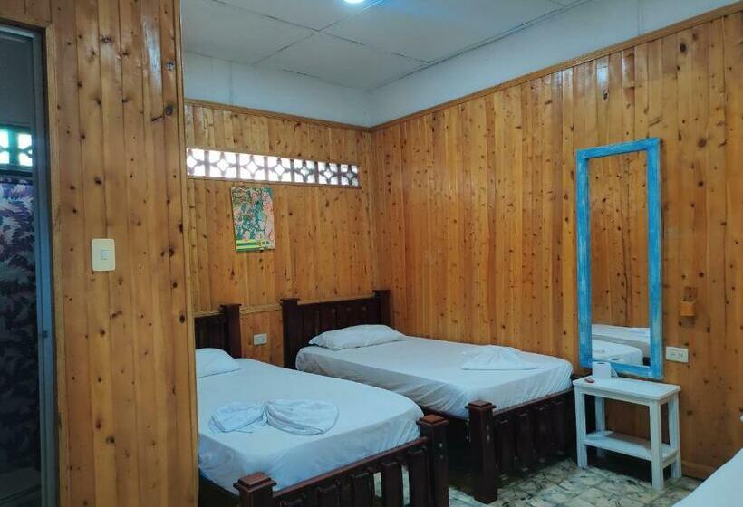 Трехместный Номер Базовый, Casa Hostal Luna Llena