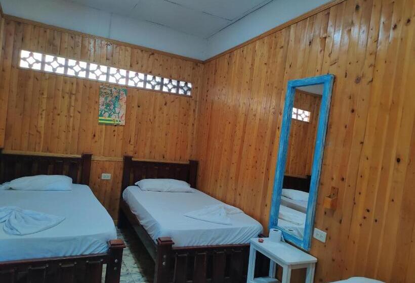 Трехместный Номер Базовый, Casa Hostal Luna Llena