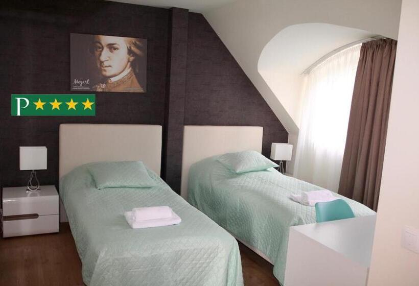 חדר סטנדרט עם מרפסת, Hévíz Springs Kehidakustány