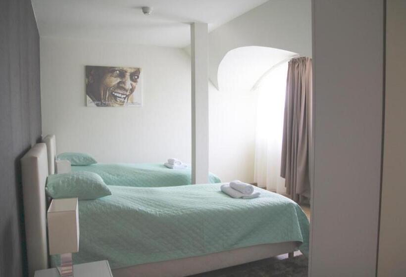 חדר סטנדרט עם מרפסת, Hévíz Springs Kehidakustány