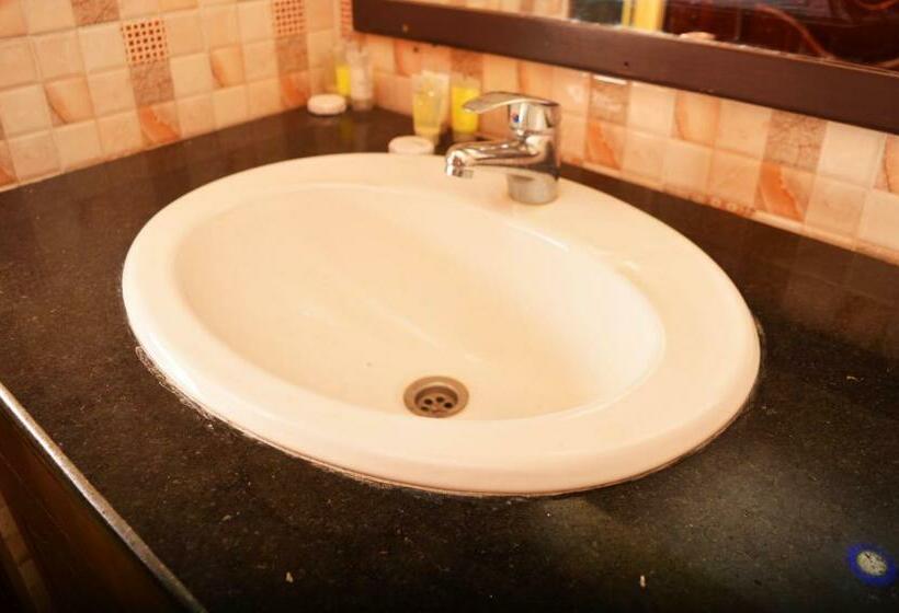 اتاق استاندارد یک نفره, The Siron Place