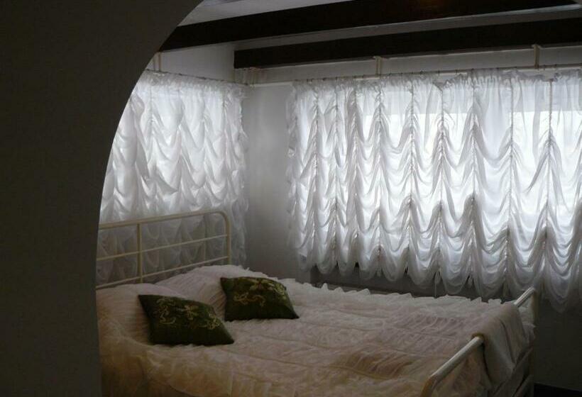 标准间, Piaseczno Willa Staropolska