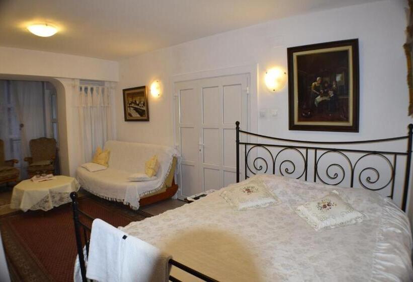 标准单人间, Piaseczno Willa Staropolska