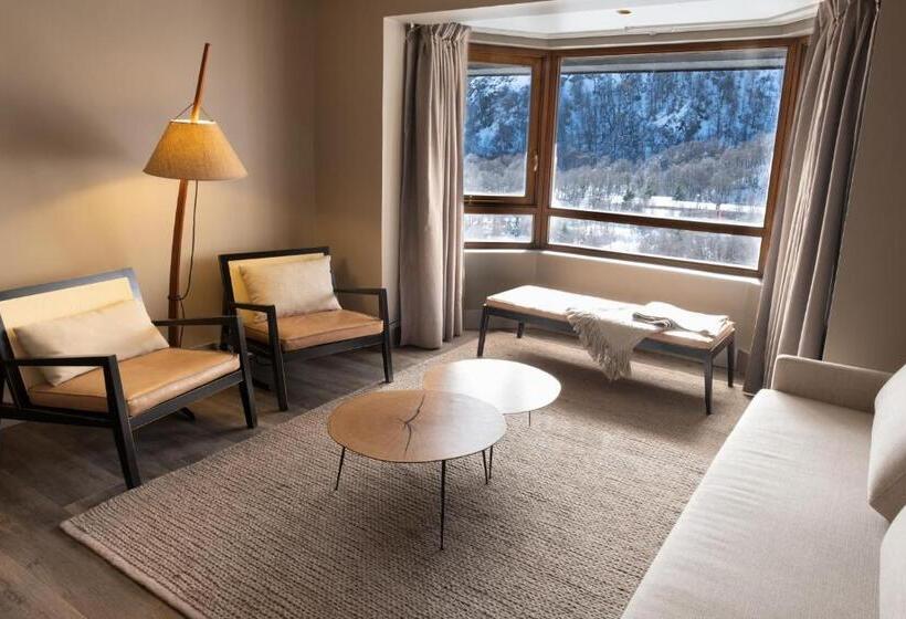 جناح مطلّ علي الجبل, Termas Chillán