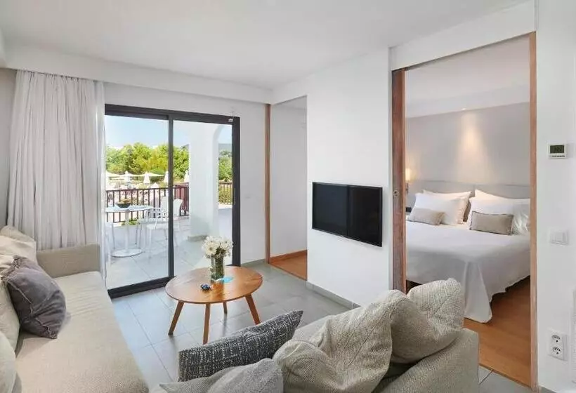 プールの見える１ベッドルームアパートメント, Hipotels Apartamentos Cala Bona