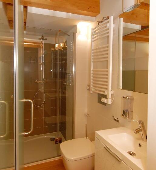 اتاق استاندارد, Hostal Rimbombin