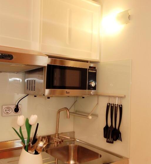 آپارتمان 2 خوابه, Hostal Rimbombin