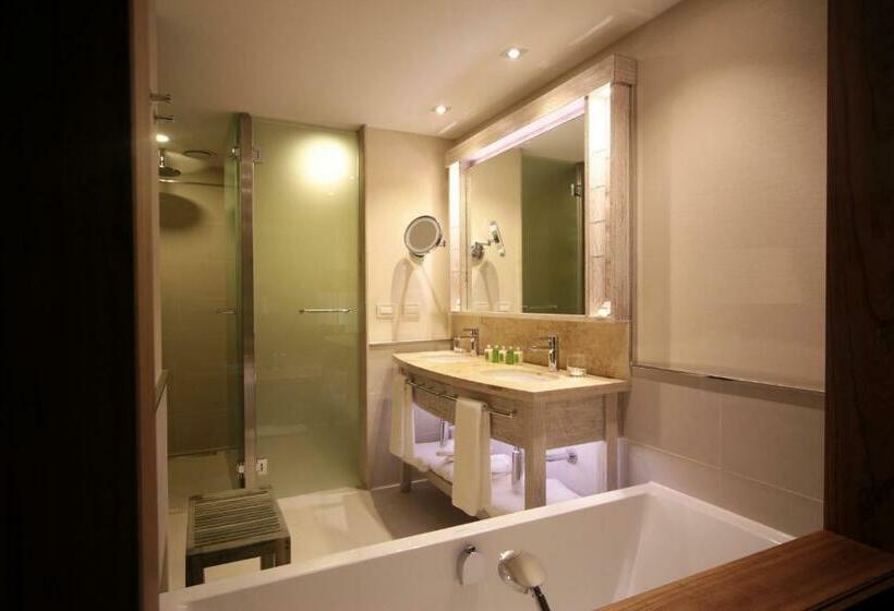 غرفة سوبيريور مطلّة علي البحر, Arakur Ushuaia Resort & Spa