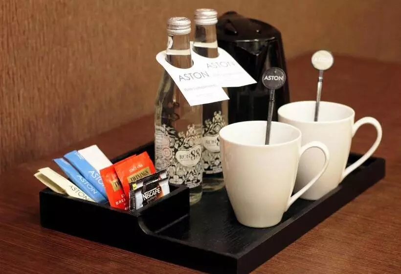 スタンダードスタジオ, Aston Pluit Hotel & Residence