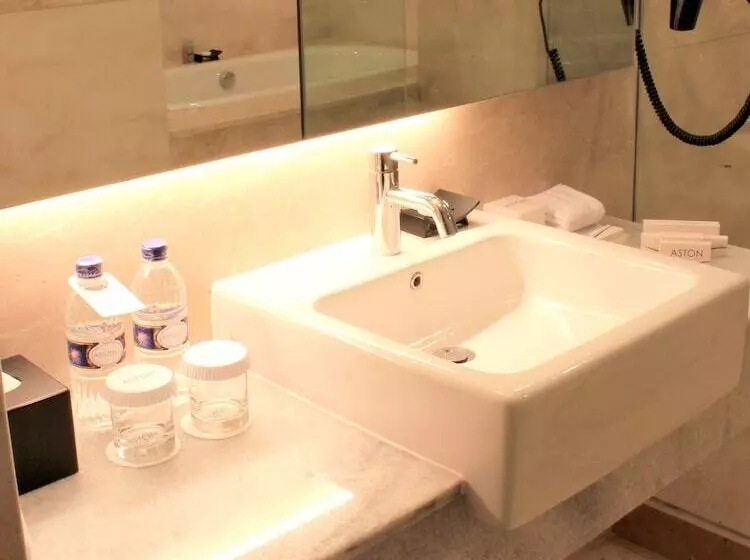 スイート, Aston Pluit Hotel & Residence