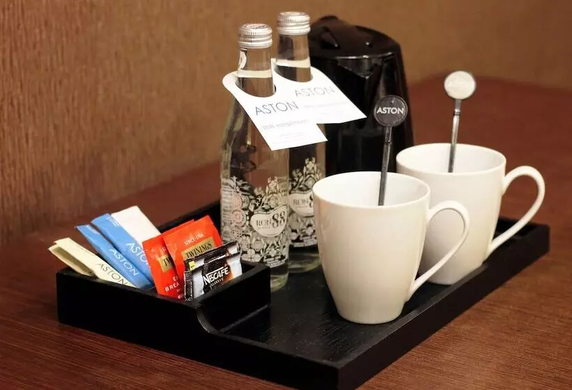 スタンダードスタジオ, Aston Pluit Hotel & Residence
