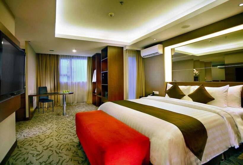 Люкс, Aston Pluit Hotel & Residence