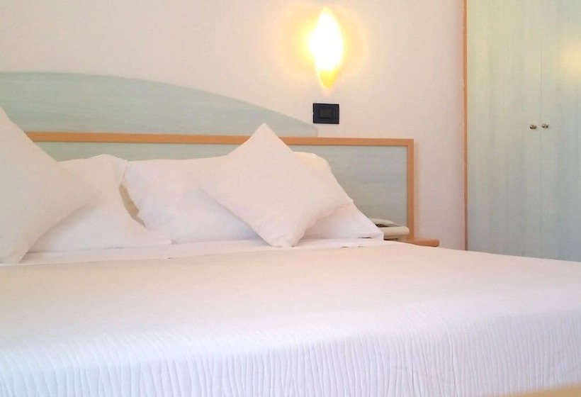 חדר סופריור לשלושה עם נוף לים, Delfino