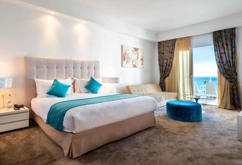 اتاق اجرایی, Farah Tanger