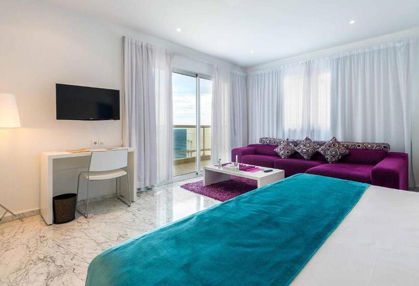 ویلای 1 خوابه, Farah Tanger