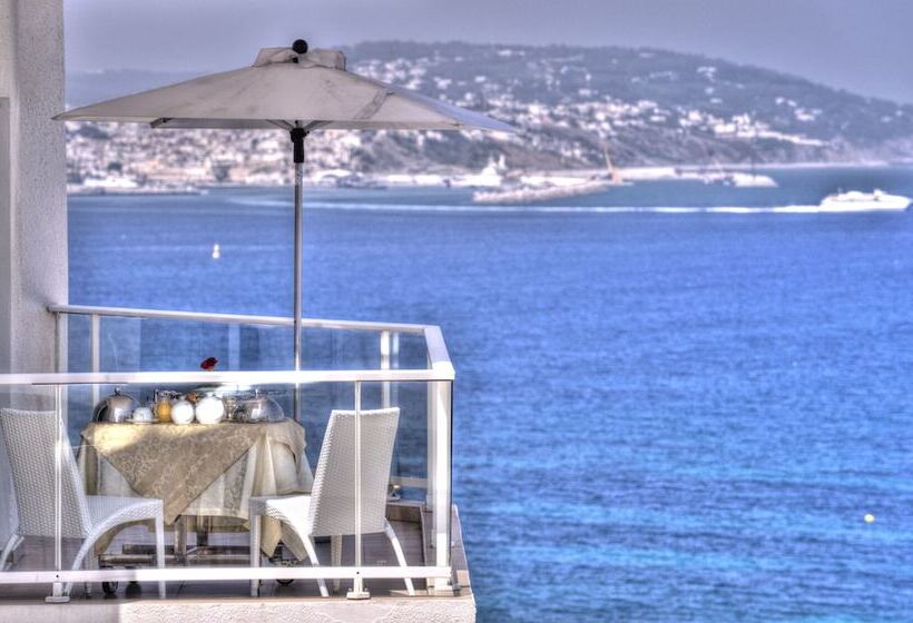 اتاق اجرایی, Farah Tanger