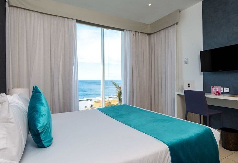 بانگلوی استاندارد, Farah Tanger