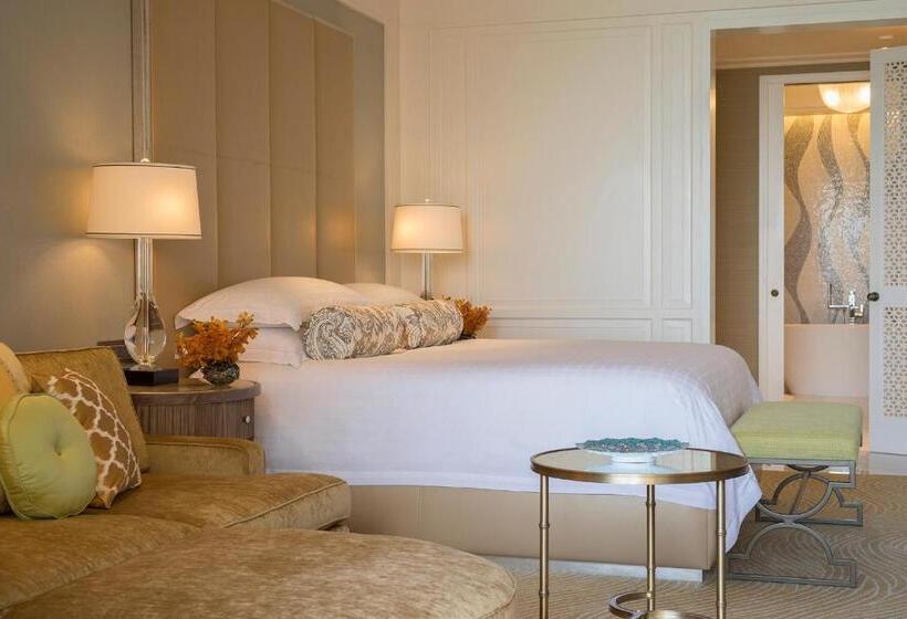 带大床的豪华间, Four Seasons Resort Dubai At Jumeirah Beach