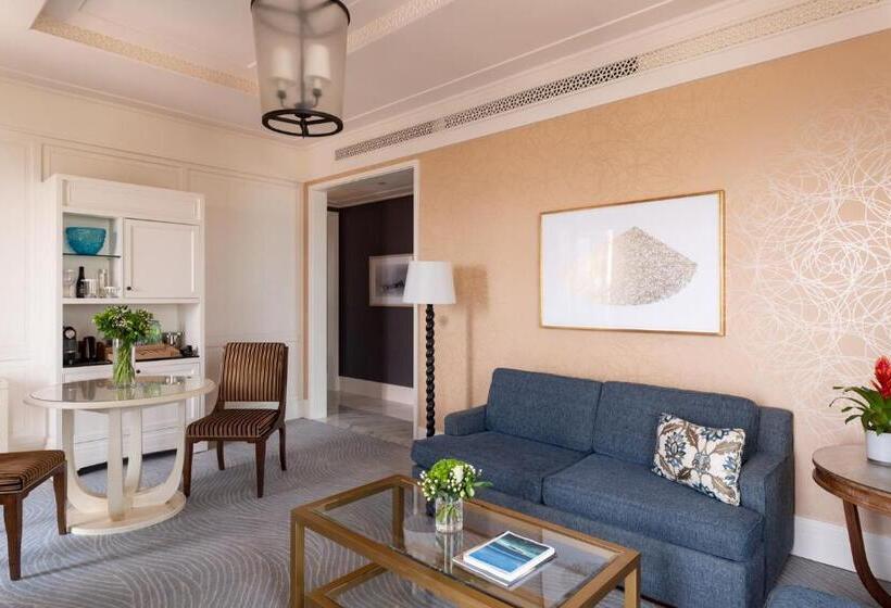 Полулюкс Кровать Кинг, Four Seasons Resort Dubai At Jumeirah Beach