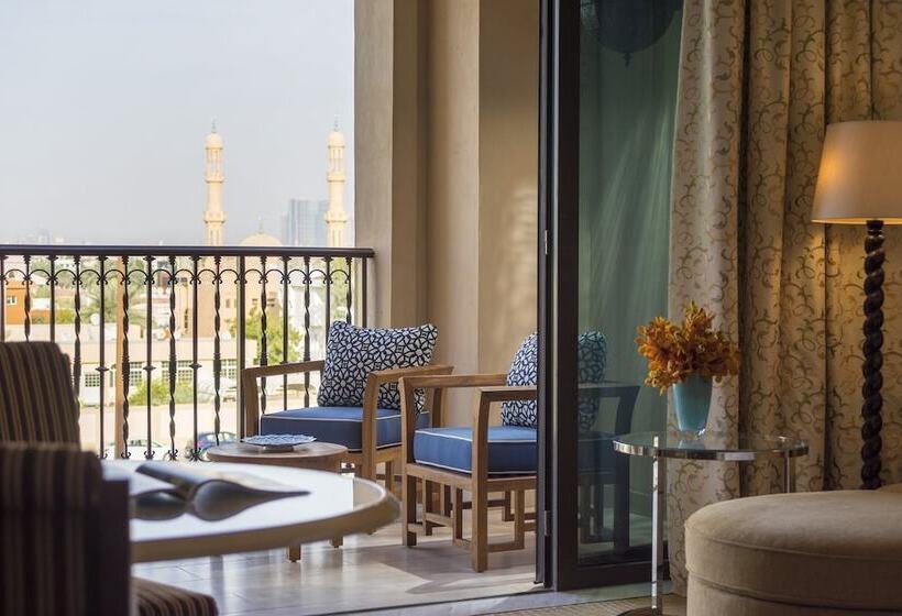Номер Deluxe Вид на Город, Four Seasons Resort Dubai At Jumeirah Beach