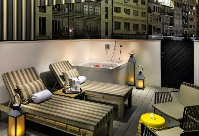 اتاق لوکس با تراس, H10 Metropolitan 4* Sup