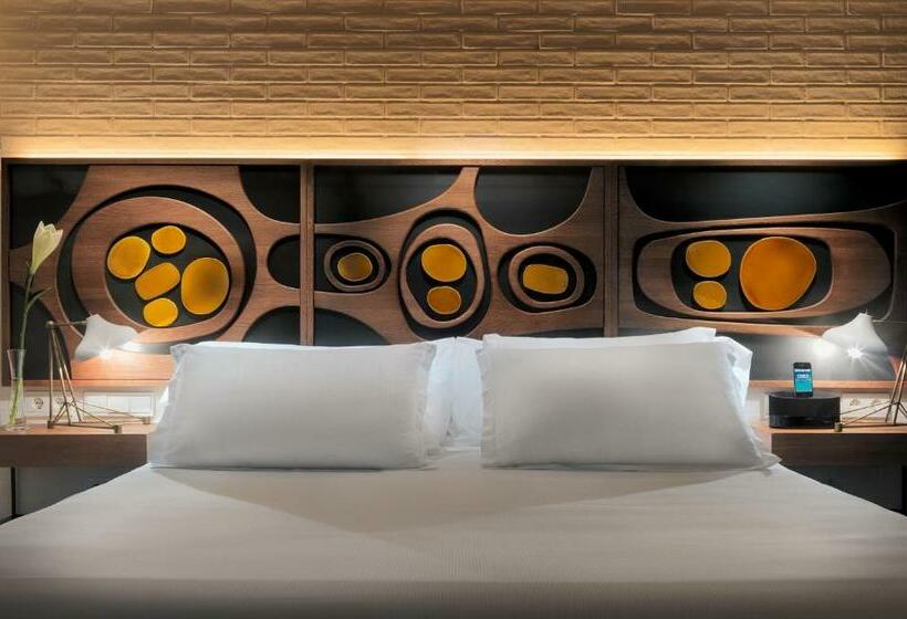 Номер Superior с Террасой, H10 Metropolitan 4* Sup