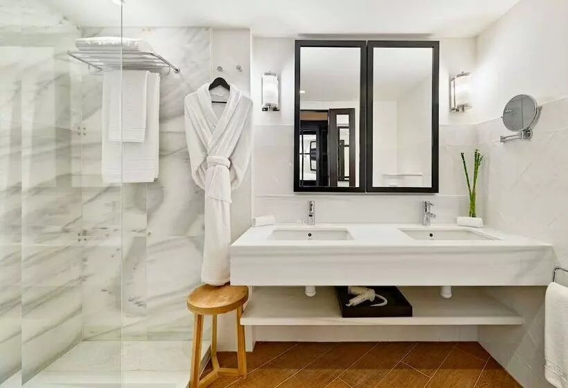 اتاق لوکس با تراس, H10 Metropolitan 4* Sup