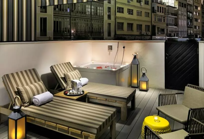 اتاق لوکس با تراس, H10 Metropolitan 4* Sup