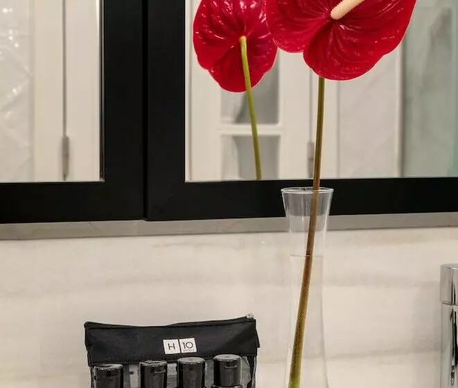 اتاق لوکس با تراس, H10 Metropolitan 4* Sup