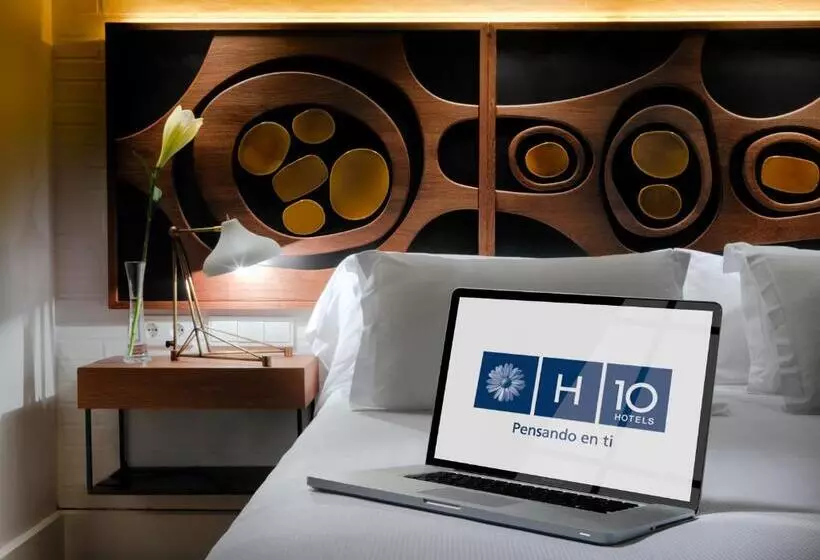 Superior Room with Terrace, H10 Metropolitan 4* Sup