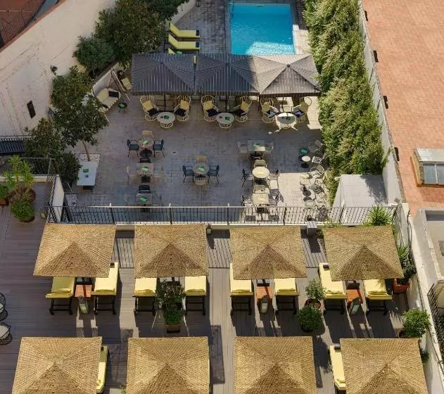 Superior Room with Terrace, H10 Metropolitan 4* Sup