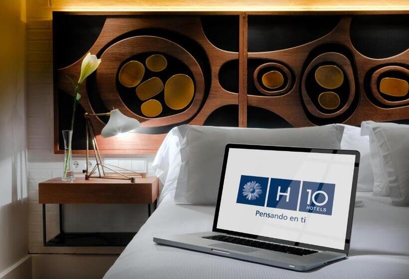 Номер Deluxe с Террасой, H10 Metropolitan 4* Sup