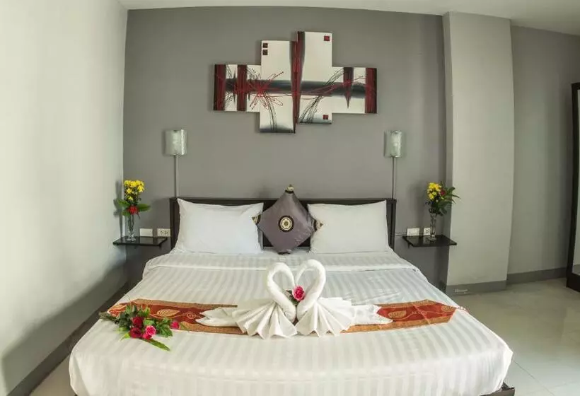 اتاق سوپریور, Holiday Home Patong