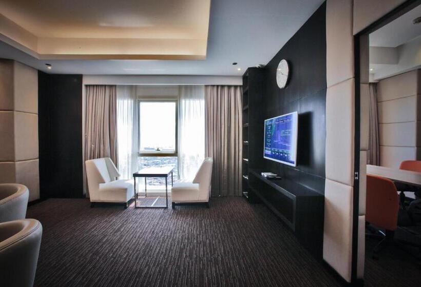 سوئیت پریمیوم, Limketkai Luxe