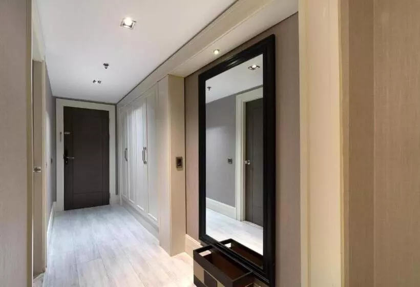 キングサイズベッドのデラックスルーム, Mercure Istanbul Bomonti